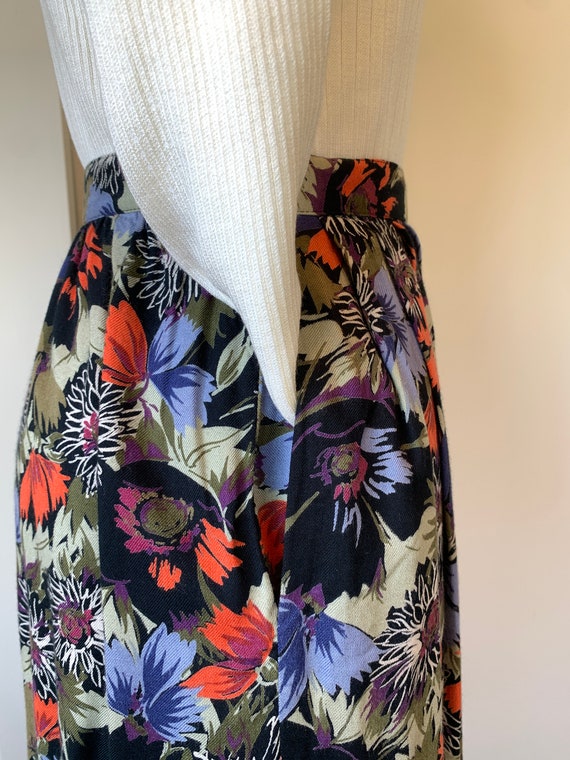80's/90's Evelyn De Jonge Dark Floral Rayon Skirt - image 7