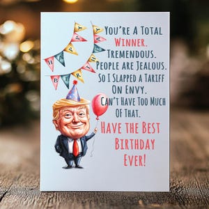 Grappige Trump-verjaardagskaart png-ontwerp, Trump-stijl verjaardagswensen 2025 digitale downloads, nieuw bericht op de verjaardagskaart Trump-stijl humor,