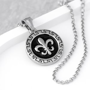 Collier à pendentif fleur de lys personnalisé pour homme