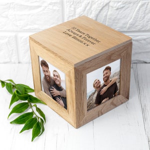 Personalised Oak Photo Cube Keepsake Box imagem 1