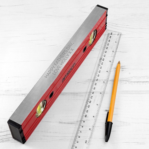 Personalised outlet spirit level