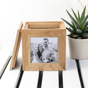 Personalised Oak Photo Cube Keepsake Box imagem 3