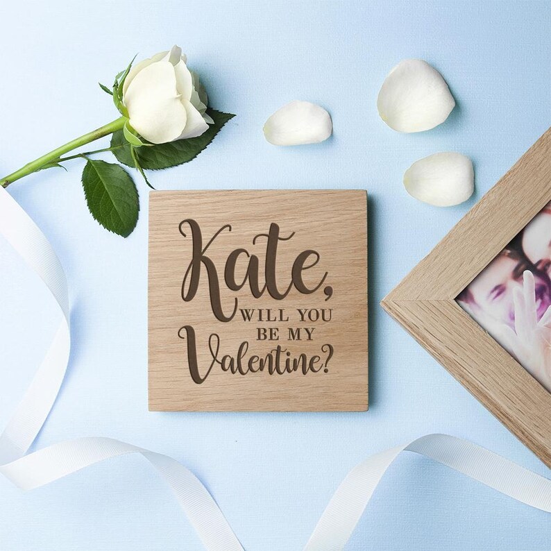 Wife Partner Gift for Her Valentine/'s Day Couples Romantic Anniversary Personalised Be My Valentine Oak Photo Cube Girlfriend