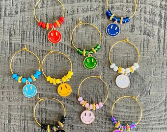 Colorful Wine Marker Smiley Face Charm Rings Glass Jewelry Accessories Wine Tasting Party Favor Ideas Hostess Gift Lover Beverage Identifier