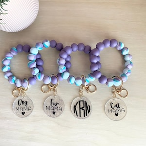 Tie-Dye Purple Silicone Beaded Keychain Wristlet, Custom Wristlet, Monogram Bracelet Keychain, Graduation Gift For Women, New Mom Gifts
