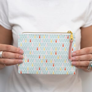 Esmee Zipper Pouch PDF Sewing Pattern / Sewing Tutorial / Project Bag / Zipper Purse / Cosmetic Bag / 3 Sizes / DIY Craft / Instant Download image 8