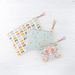 Esmee Zipper Pouch PDF Sewing Pattern / Sewing Tutorial / Project Bag / Zipper Purse / Cosmetic Bag / 3 Sizes / DIY Craft / Instant Download