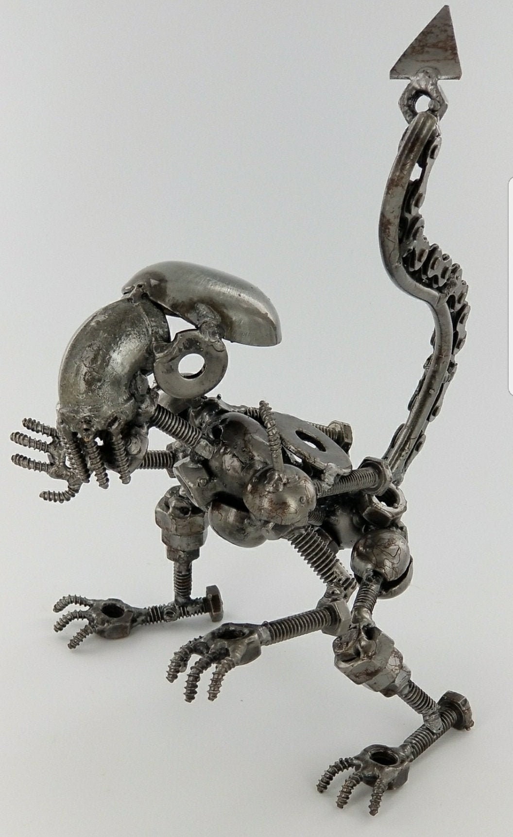 Handmade Recycled Metal Art Statue,handpainted Scrap