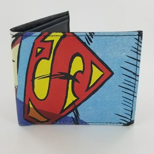 Echte handgemaakte lederen superheld geïnspireerd bifold Wallet.Complete met ID Sleeve, Volledig laserprinted