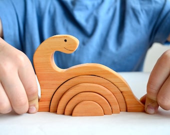 Empilhador de arco-íris de dinossauro de madeira Decoração de berçário de prateleira de dinossauro