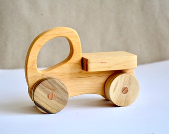 Natural Wooden Toy Car, Montessori Push Toy for Toddler