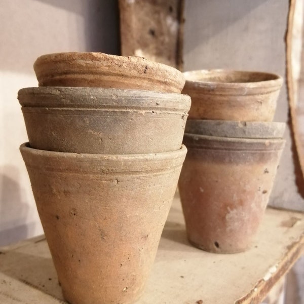 Petits pots anciens en terre cuite, France, lot de 3