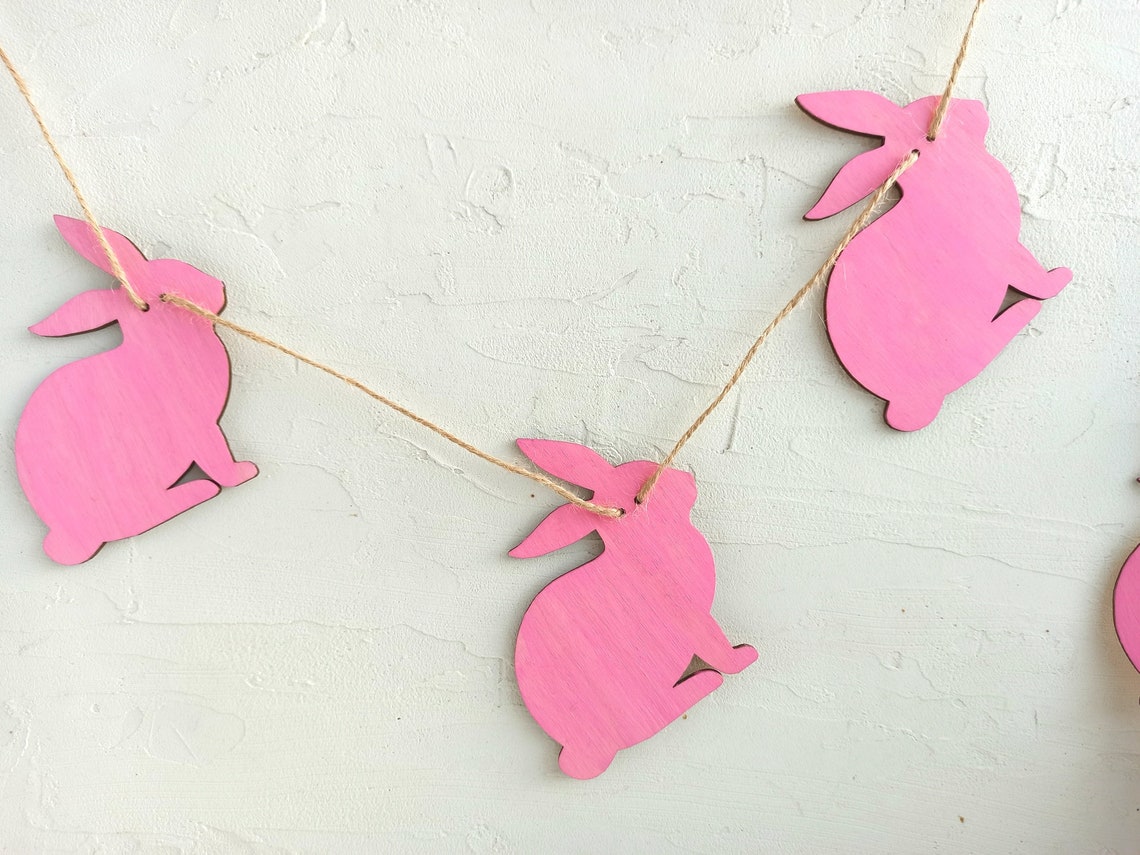 Guirnalda de conejo de madera de Pascua personalizada para | Etsy