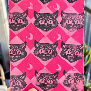 Halloween 5 x 7 Cat Linocut Print – Spooky Fall Wall Art – Pink Handmade Limited Edition 4x6 Black Ink Print – Gothic Cat Home Decor