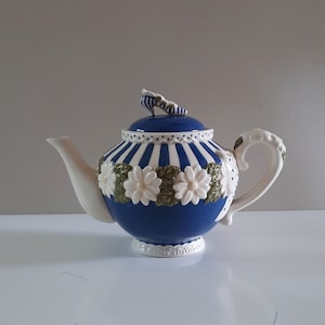 Millenium 2001 Collectable Sandy Closet Decorative &#39;Susette MiniTeapot&#39; #18213 Lynam Clough Ceramic
