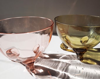Lovely Pair of Mid Century Three Footed Glass Bowls in Brown and Dusky Pink