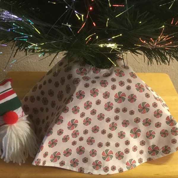 Peppermint Swirl Christmas Tree Skirt Mini Tabletop 20"