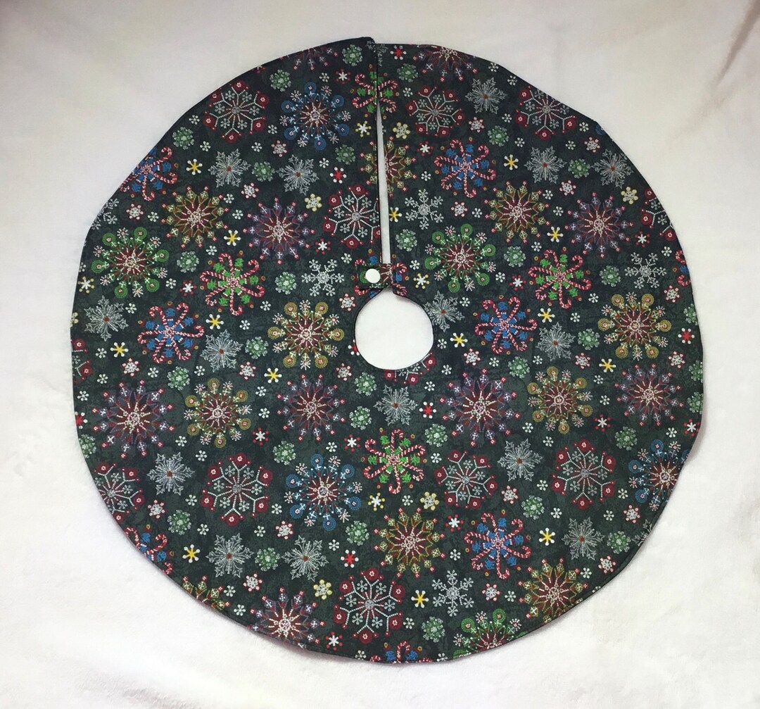 Handmade Christmas Holiday Mini Tabletop Tree Skirt 20 Snowflakes Etsy