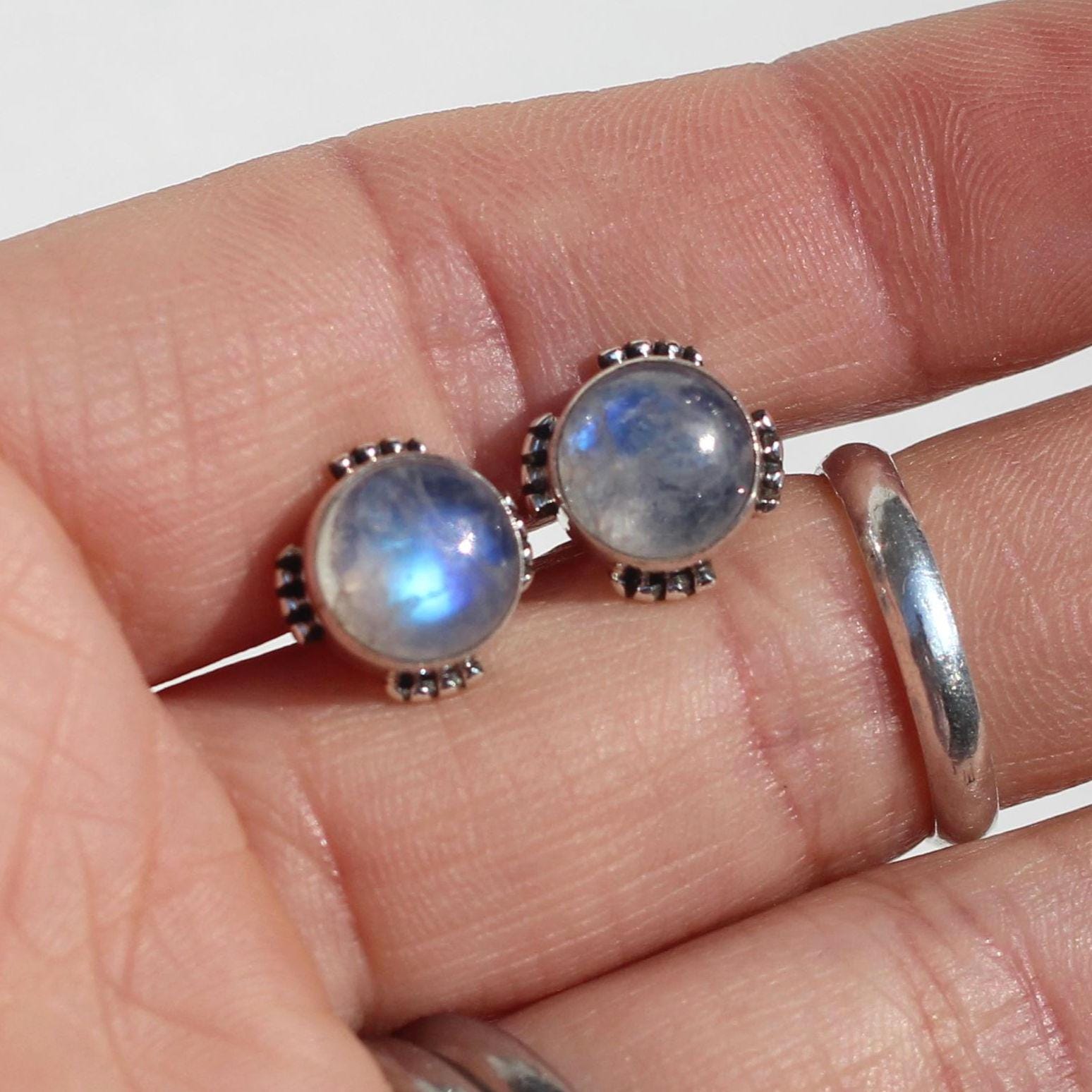 Orecchini a Perno in Argento Sterling 925 con Zirconi Stile