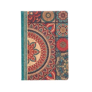 Quaderno etnico con stampa mandala, copertina rigida in sughero e pagine bianche in carta riciclata, taccuino vegan con chiusura ad elastico