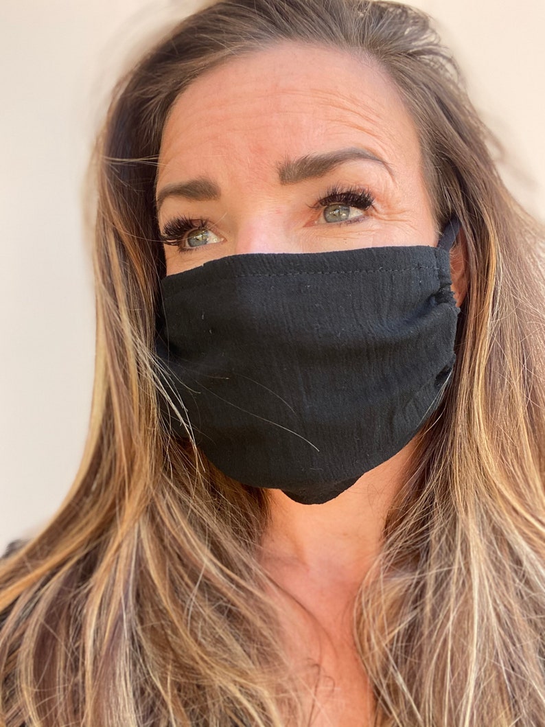 Máscara facial de gasa ligera transpirable de una sola capa con nylon suave ajustable elástico delgado 100% algodón Gasa deportiva o ejercicio USA imagen 2