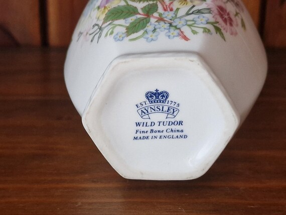 Vintage Aynsley Wild Tudor Fine Bone China Hexagonal Vase. 5