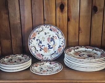 Vintage Mason&#39;s Blue Mandalay Ironstone Plates. Dinner Plates and Dessert Plates. Hand Painted.