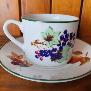 Vintage Royal Worcester Evesham Vale porcelain. Range of items available in different combinations. image 10