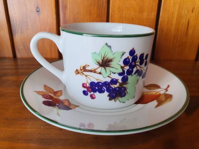 Vintage Royal Worcester Evesham Vale porcelain. Range of items available in different combinations. image 10