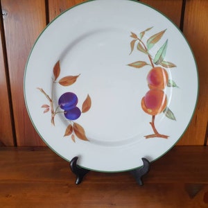 Vintage Royal Worcester Evesham Vale porcelain. Range of items available in different combinations. image 2