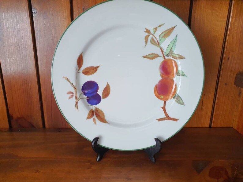 Vintage Royal Worcester Evesham Vale porcelain. Range of items available in different combinations. image 2