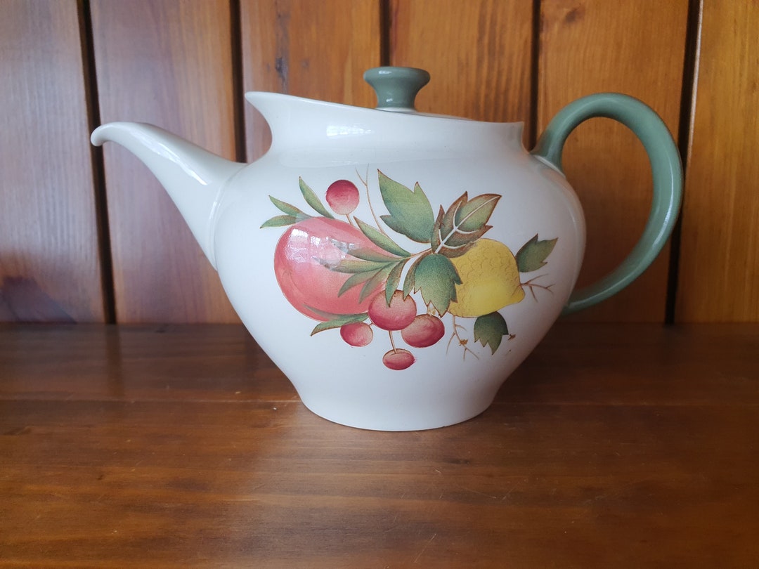 Vintage Wedgwood Covent Garden Teapot. Free Post in the UK. Etsy