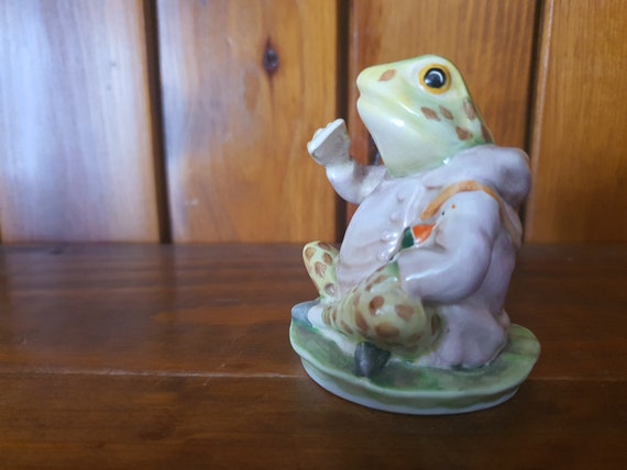 Vintage Beswick Beatrix Potter figure of Mr Jeremy Fisher. Gold oval backstamp BP2A. Model number 1157.