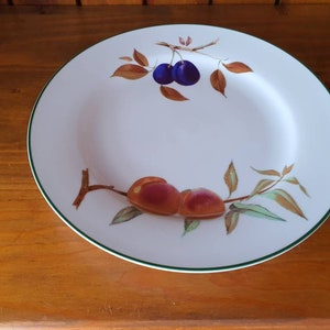 Vintage Royal Worcester Evesham Vale porcelain. Range of items available in different combinations. image 3