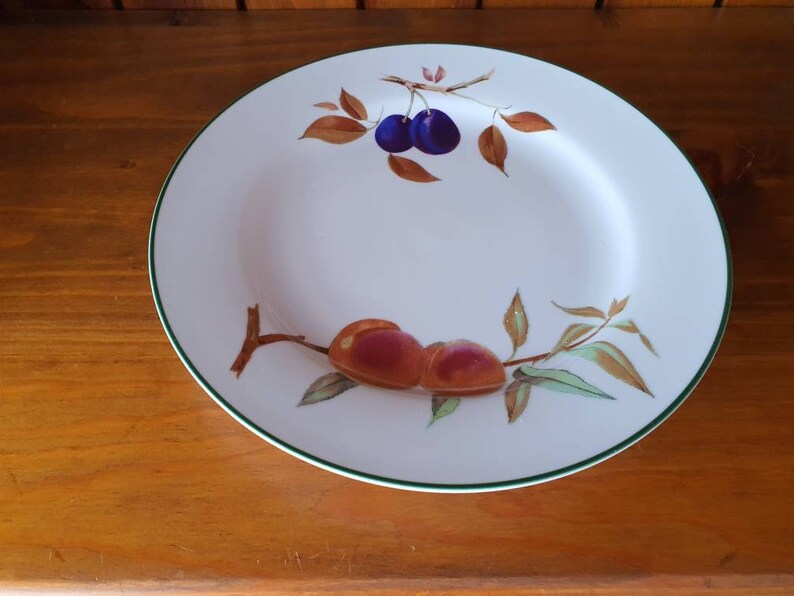 Vintage Royal Worcester Evesham Vale porcelain. Range of items available in different combinations. image 3