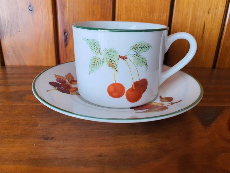 Vintage Royal Worcester Evesham Vale porcelain. Range of items available in different combinations. image 9