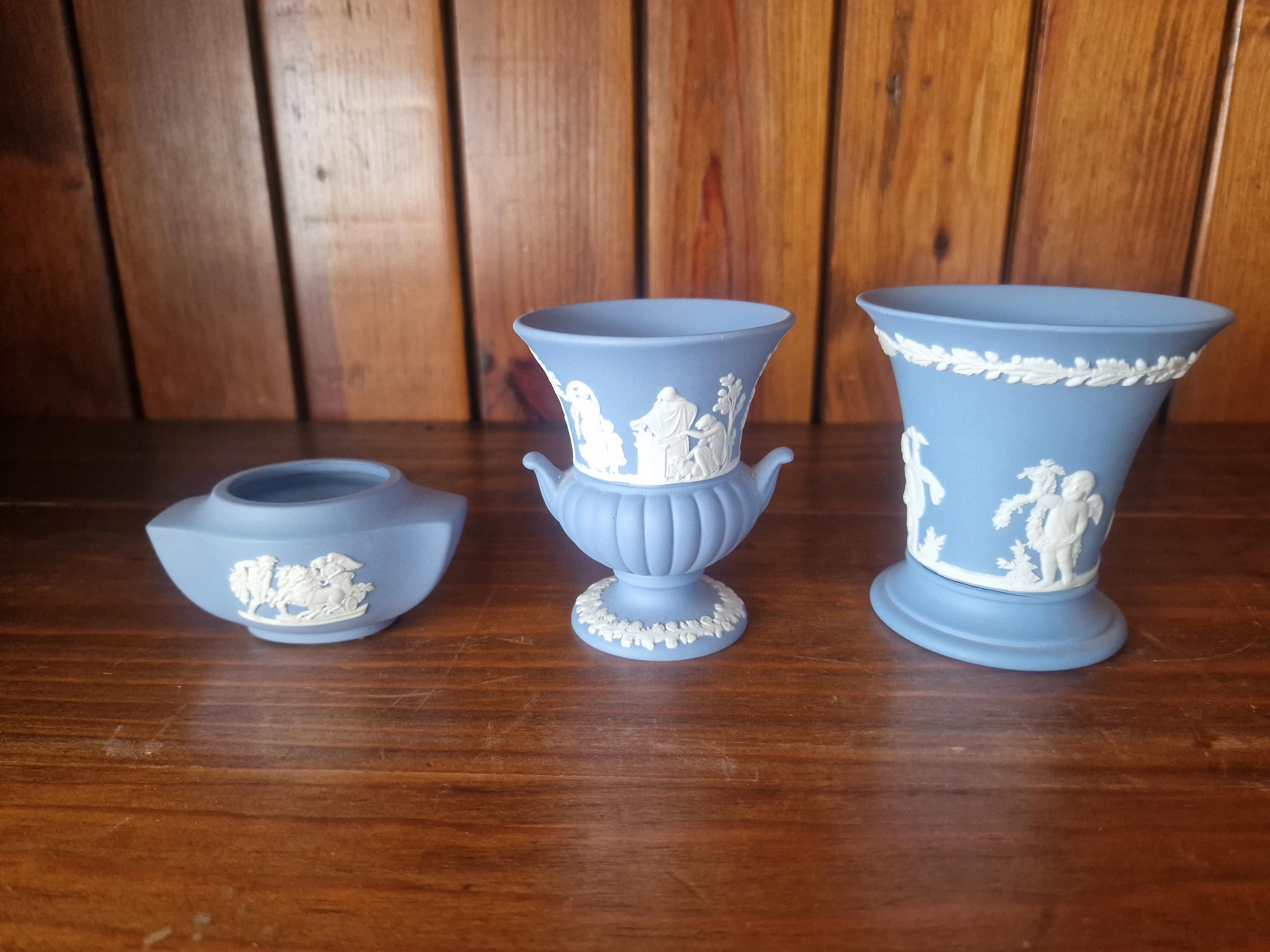 Wedgwood blue vase - Etsy 日本