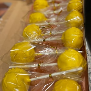 CUSTOM Cake Pops