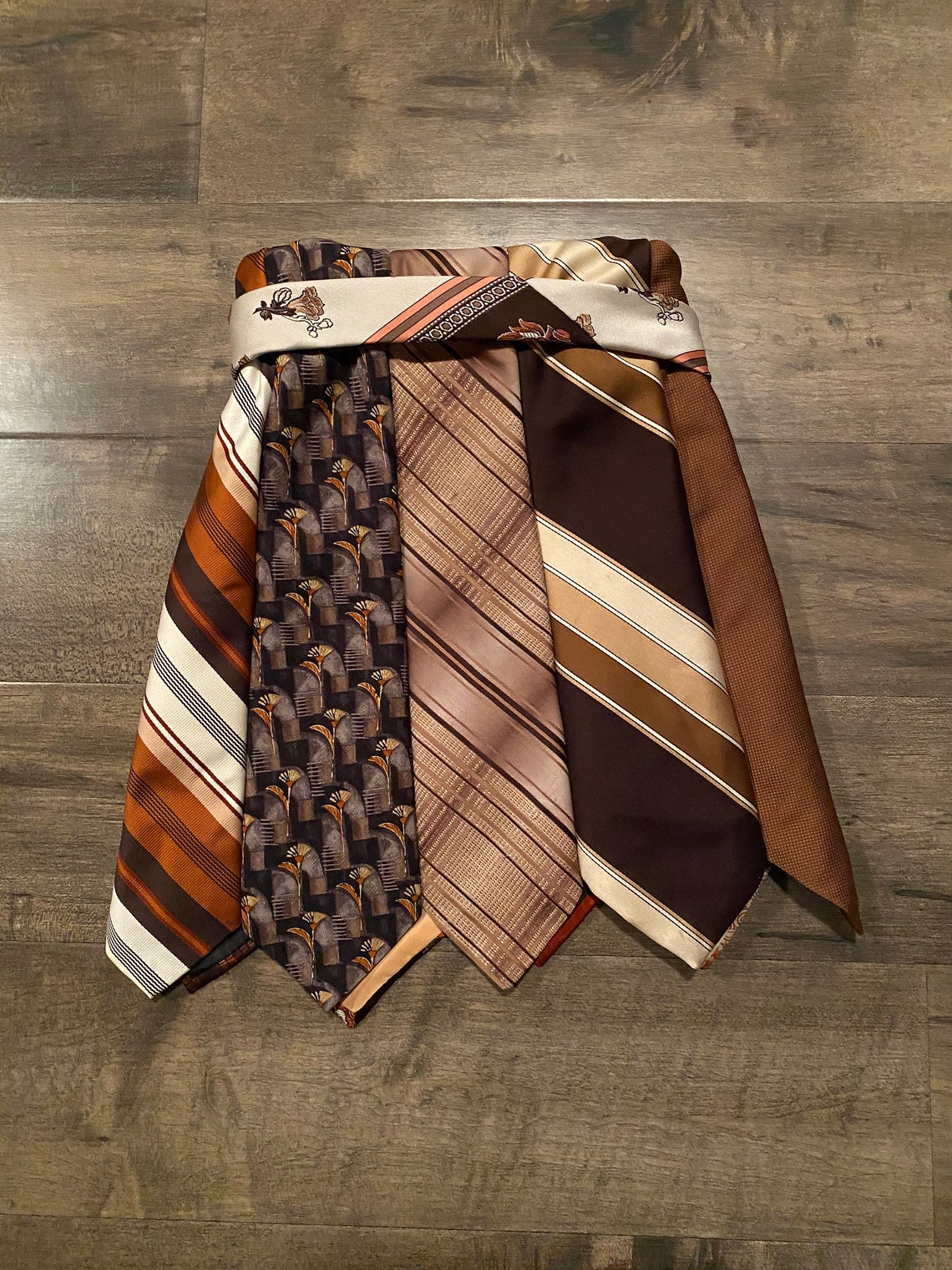 necktie skirt pattern