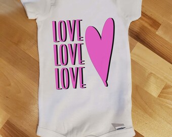 Día de San Valentín Love Onesie