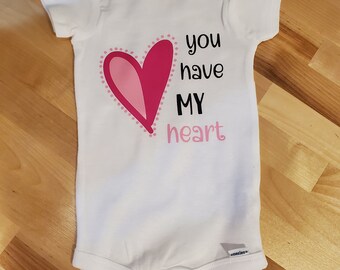 Día de San Valentín Tienes mi corazón Onesie