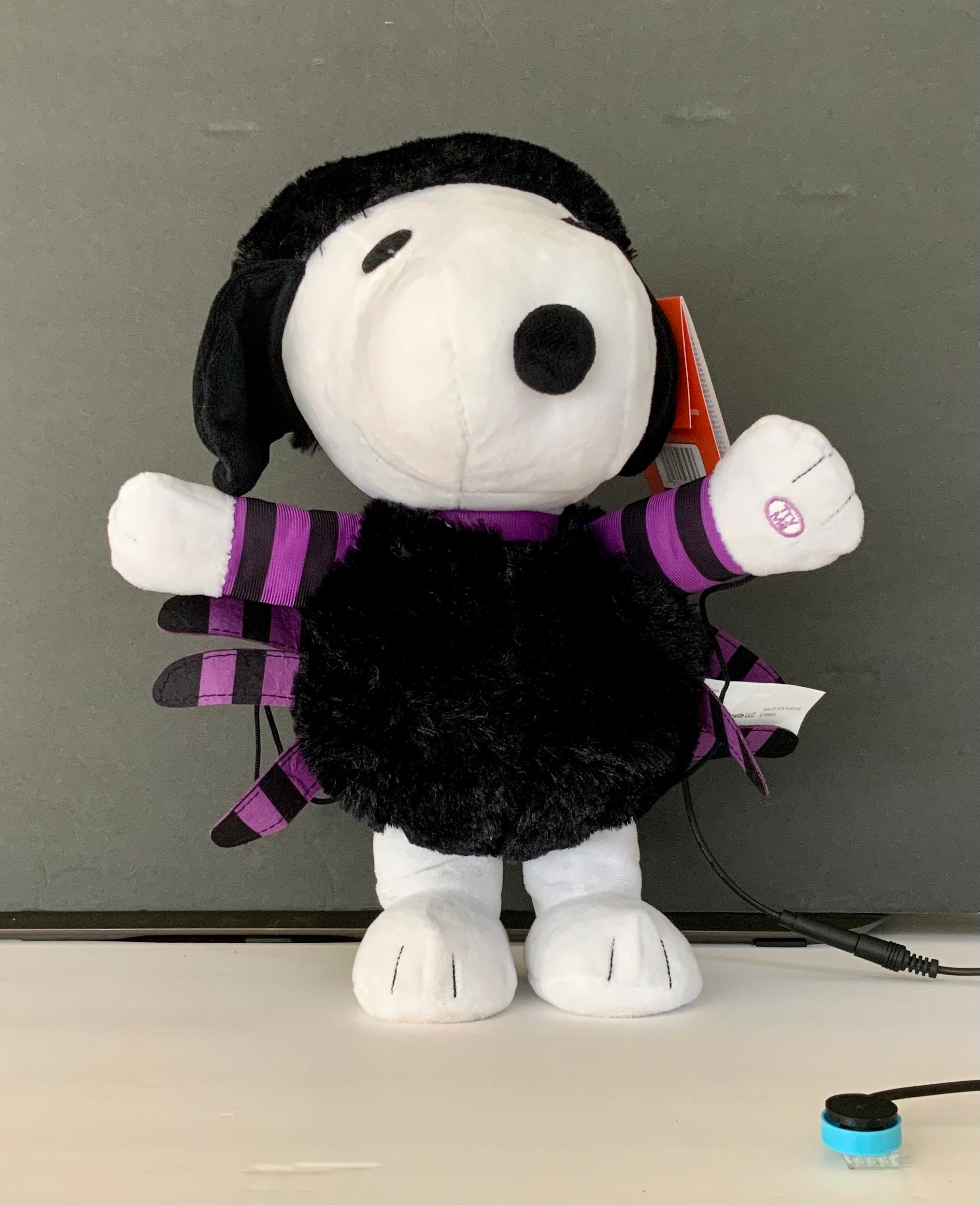 big snoopy plush toy