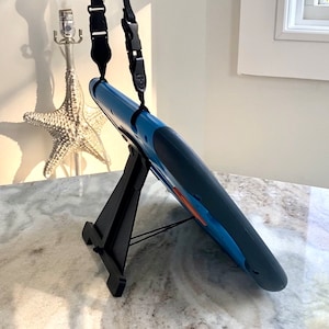 Hopfällbart stativ för iPad 10.2 (7/8/9:e generationen), 10.9 (10/11:e generationen) och Mini 6/7 iPad-fodral eller GoNow-fodral med skumhandtag