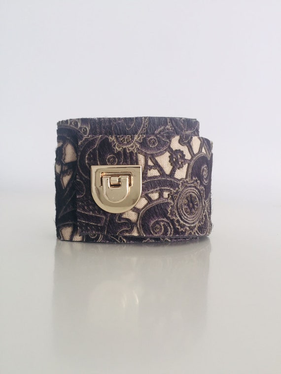 Elegant Black and Gray Women\'s Leather Cuff Bracelet Statement Multi Strands Bracelet, Wavy Engraved Stick  main image 2