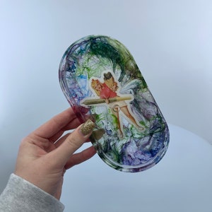 Funny 50&#39;s Housewife Parody Carrying Joint and Groceries, Oval Ashtray Tie-Dye Green Blue and Purple Ashtray Pretty Tiedye Ashtray 50&#39;s 60&#39;s