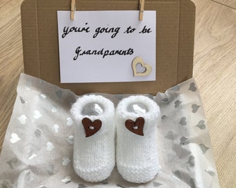 Hand knitted Pregnancy announcement booties-grandparents reveal gift- new baby shoes-baby shower gift- boys booties- girls shoes 0-3 months