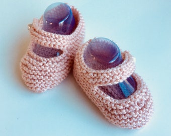 Pink knitted baby girl shoes- sparkly Mary Jane pram shoes- gift for baby girl-3-6 months baby shoes- baby shower gift-newborn booties- prem