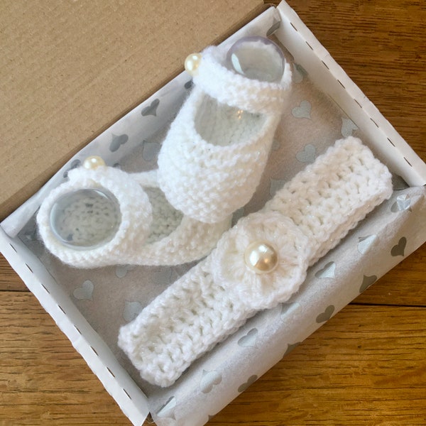 White knitted  girls baby shoes- newborn baby gift set- christening shoes-baby shower gift-designer crochet baby clothes