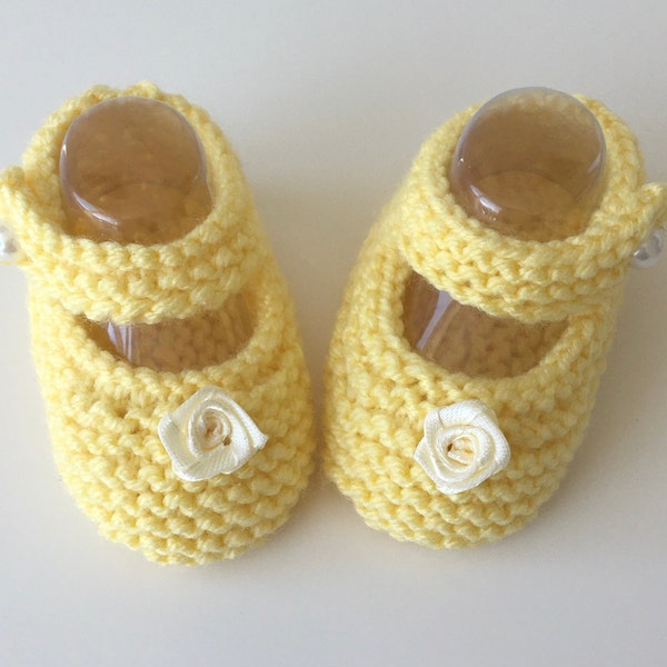 Yellow Mary Jane baby shoes-knitted wool pram shoes-lemon booties-newborn baby gift-pregnancy announcement gift- baby shower gift- baby girl