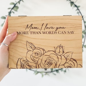 Mutter, Geburtstagsgeschenk, Muttertagsgeschenk von Tochter, Sohn, Ehemann, Kindern personalisiert – Erinnerung, Holz, Erinnerungsbox, Geschenk-Familie, Stiefmütterchen-Box